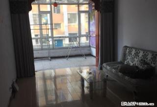 康馨园一期2楼 2室1厅1卫82地下/共7层简单装修床柜 - 通化28生活网 th.28life.com