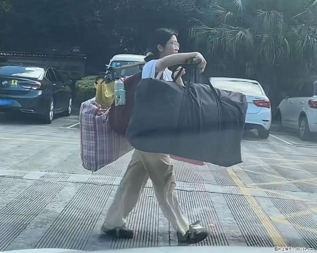 全网追的“扁担女孩”，找了一份暑假工，时薪12元 - 通化生活资讯 - 通化28生活网 th.28life.com