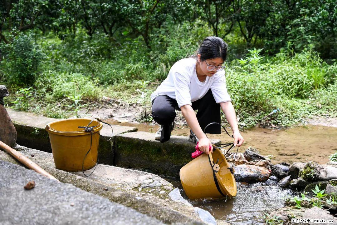全网追的“扁担女孩”，找了一份暑假工，时薪12元 - 通化生活资讯 - 通化28生活网 th.28life.com