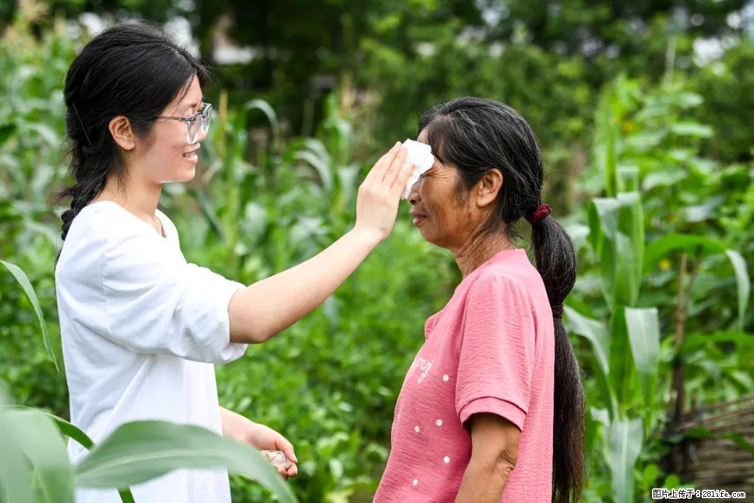 全网追的“扁担女孩”，找了一份暑假工，时薪12元 - 通化生活资讯 - 通化28生活网 th.28life.com